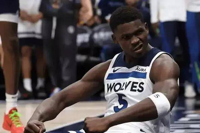 欧文23+8+10汤普森13中3 独行侠力克勇士4连胜